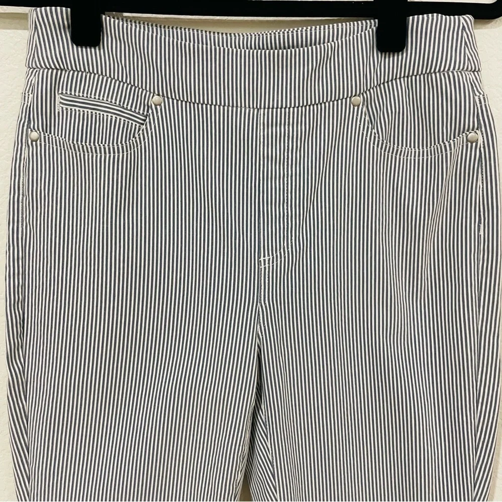 Mario Serrani Women's Tummy Control Comfort Stretch Capri Pants Size SMALL